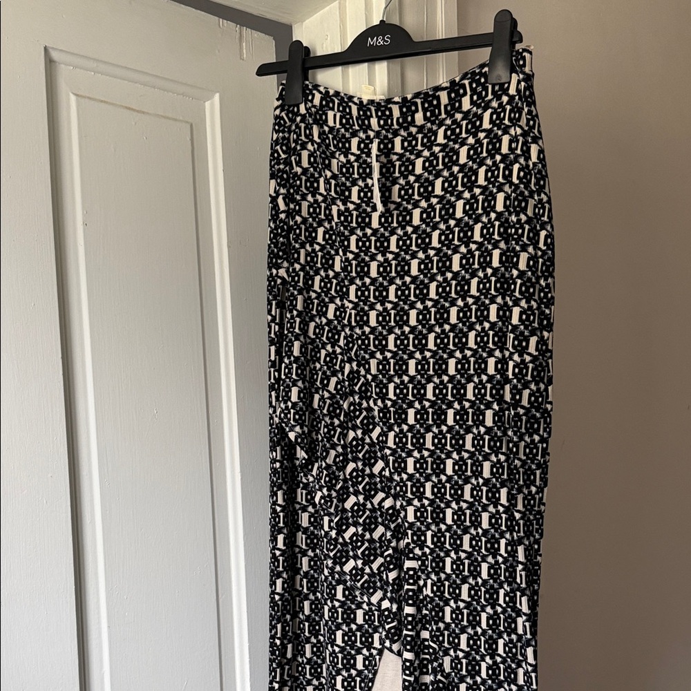 Maeve Black and White Geometric Maxi Skirt